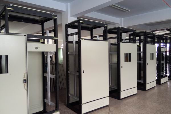 安岳控制柜-3683厂家控制柜检修需要注意的